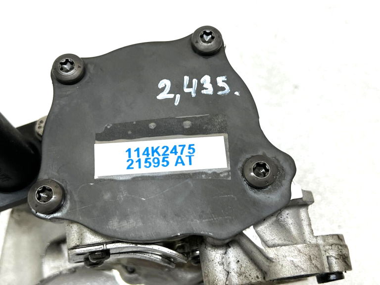 VW Golf Vll Eļļas sūknis 1.6 TDI 04l145208h