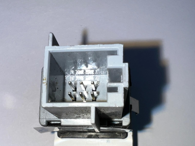 Skoda riepu spiediena kontroles sistēmas slēdzis 5l0927127