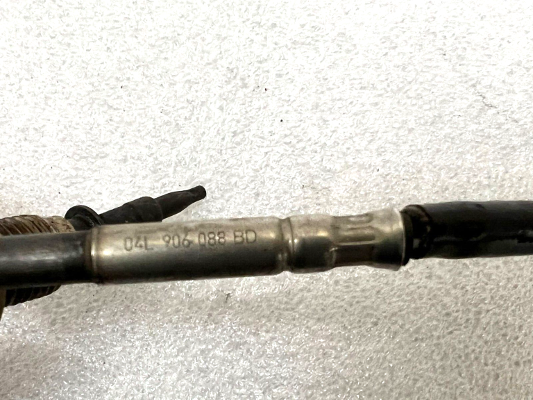 VW Skoda izplūdes gāzu temperatūras sensors 04l906088bd