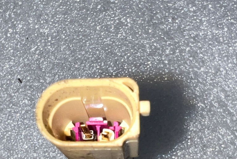 VW Skoda temperatūras sensors 04l906088dm