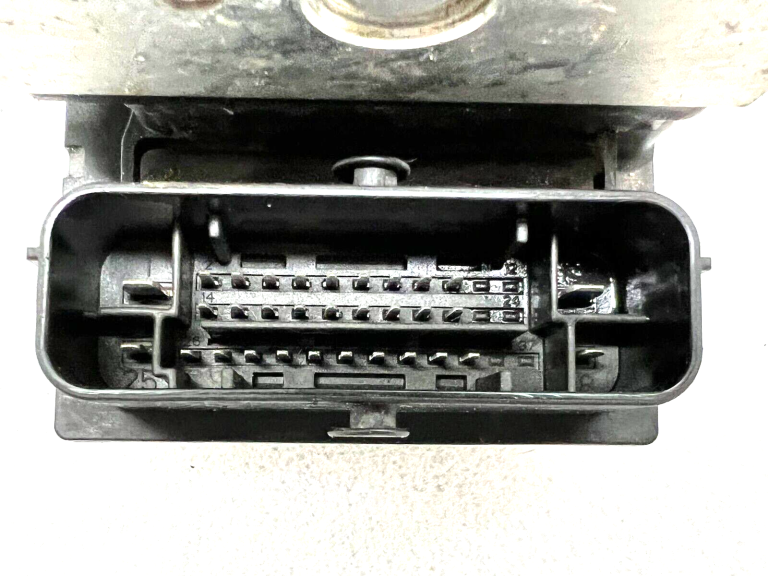 Skoda fabia ABS sūknis 6R0907379C 0265231945 6R0614117D 0265800635