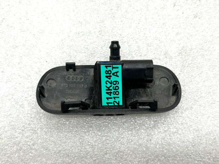 Audi priekšējā vējstikla sprausla 8t0955987b
