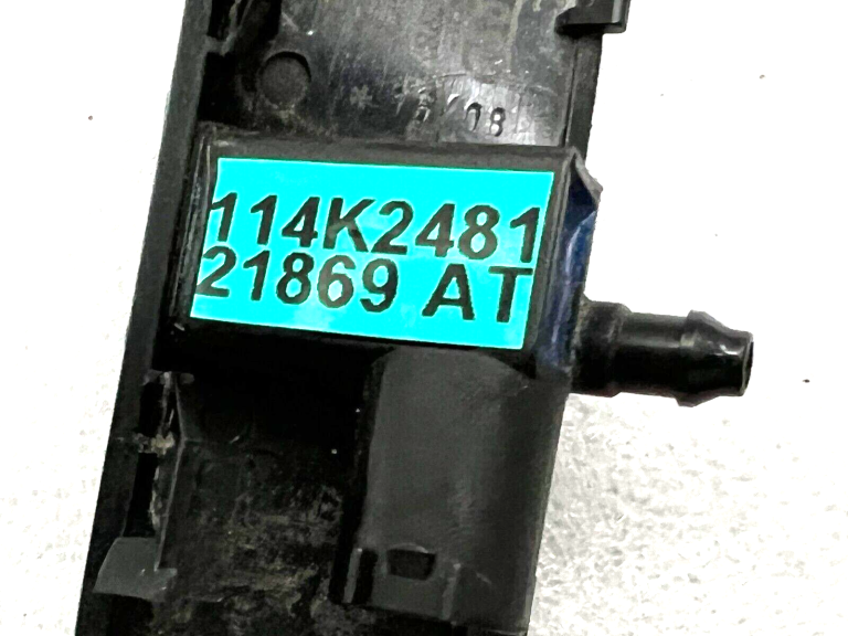 Audi priekšējā vējstikla sprausla 8t0955987b
