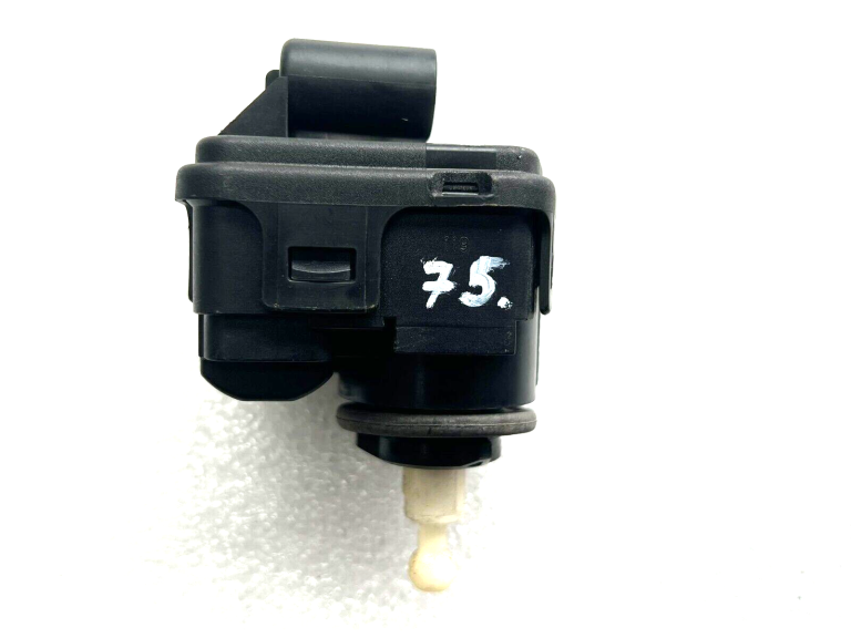Audi VW priekšējo lukturu regulēšanas motors 8l0941295