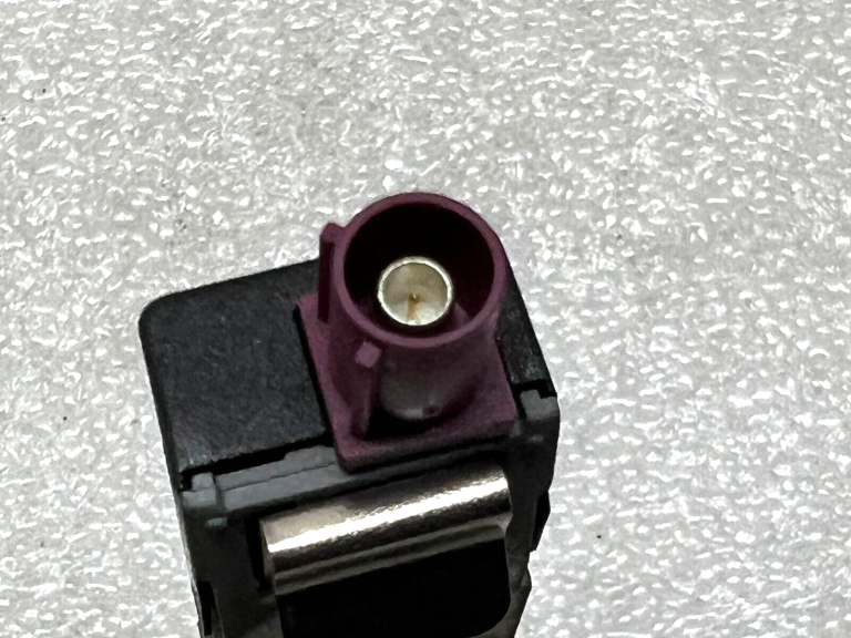 Skoda Kodiaq antenas pastiprinātājs 565035577a