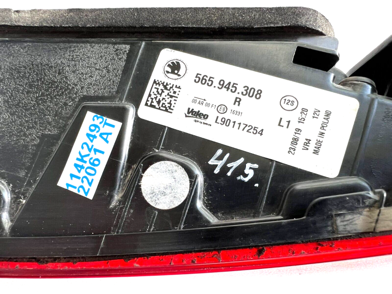 Skoda Kodiaq aizmugurējais labās puses lukturis oriģinālā daļa 565945308