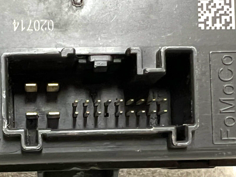 Volvo durvju vadības bloks vadības bloks aizmugurējā labajā pusē 31343873