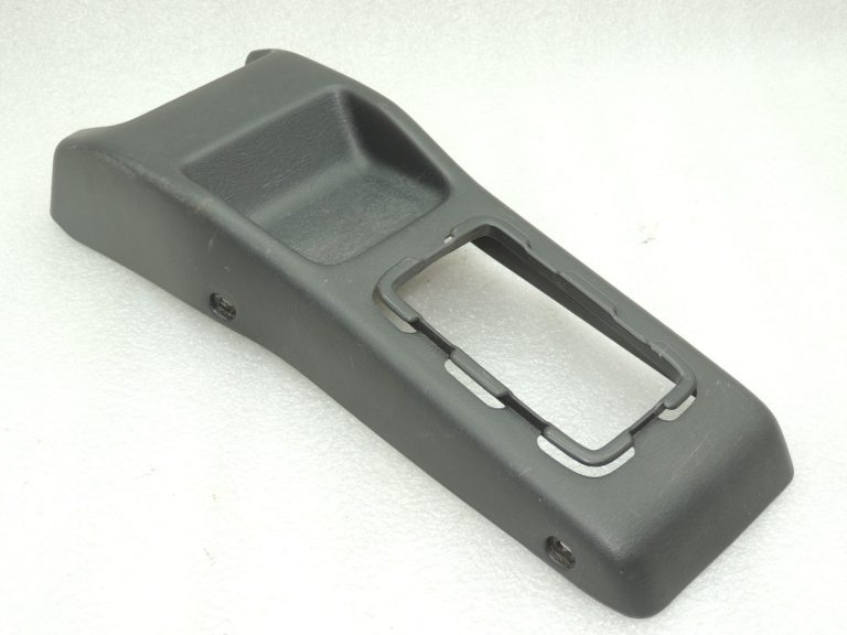 OEM Suzuki Jimny III centrālās konsoles apdare 7581081A00P4Z
