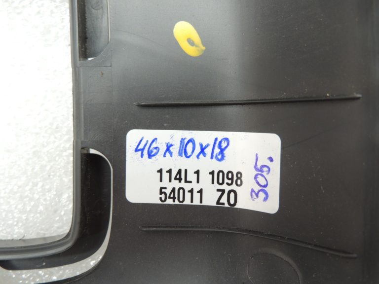 OEM Suzuki Jimny III centrālās konsoles apdare 7581081A00P4Z