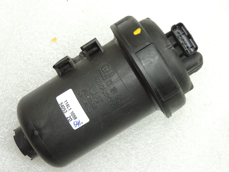 OEM Suzuki Swift 1.3 dīzeļdegvielas filtra korpuss 1541084E61