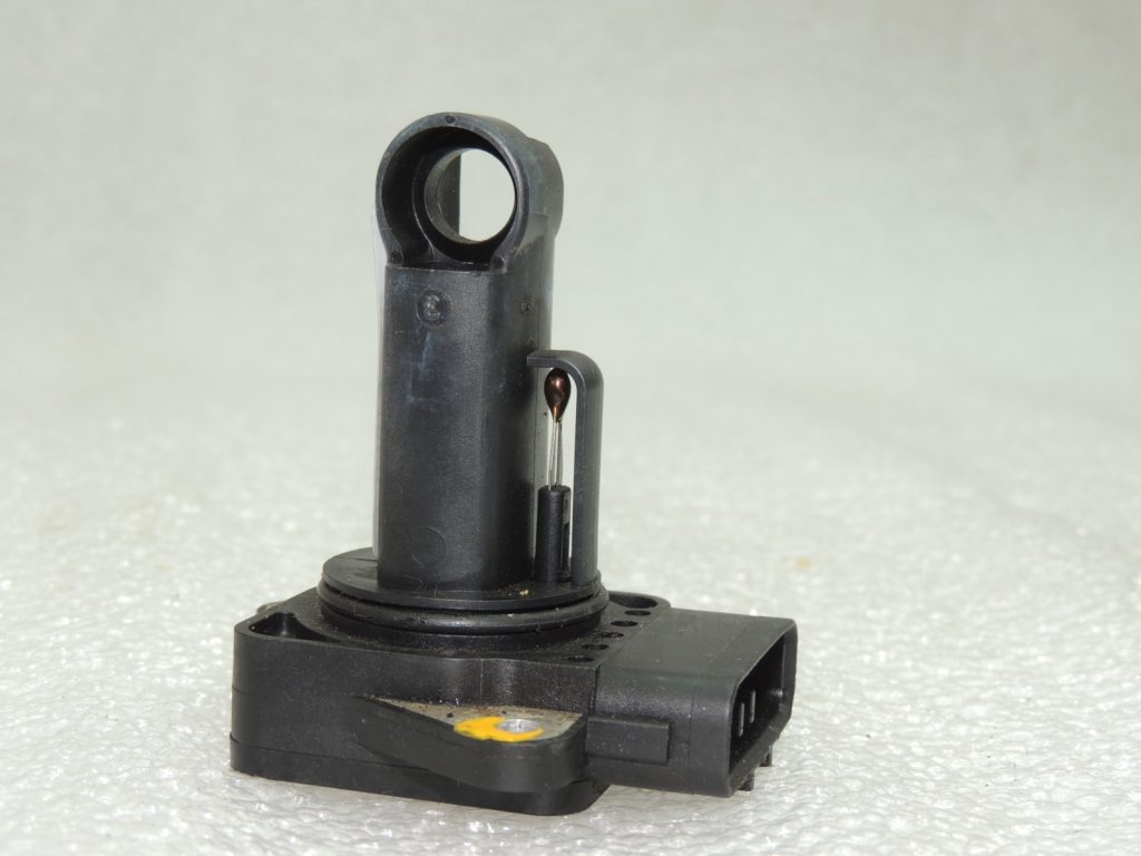 OEM Suzuki Grand Vitara II 2.0D masas gaisa plūsmas sensors 1380065D00