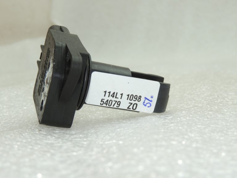 OEM Suzuki Grand Vitara II 2.0D masas gaisa plūsmas sensors 1380065D00