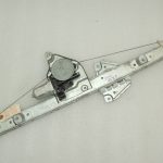 OEM Suzuki Grand Vitara III logu regulators ar motoru priekšējais kreisais 8340265J01
