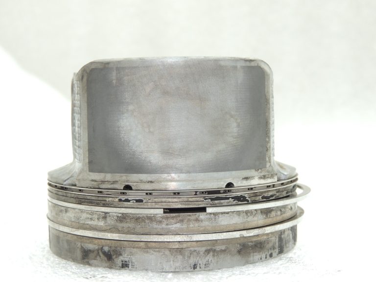 OEM Mazda 6 2.2D Virzuļa ar virzuļa gredzeniem SHY111SA0