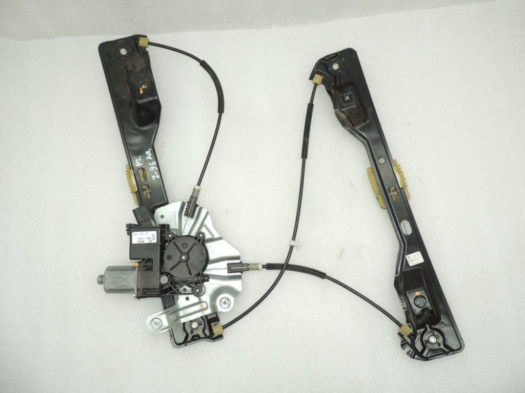 OEM Opel Zafira C мотор стеклоподъемника передний левый 13369285