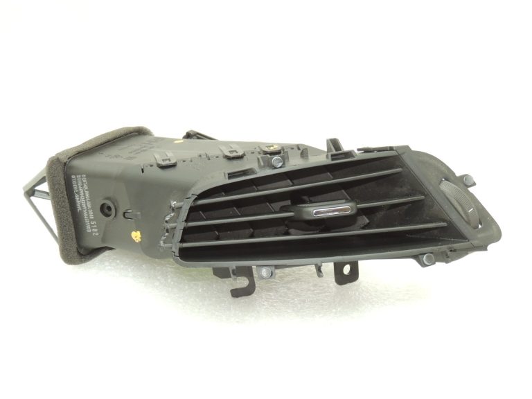 OEM Opel Zafira C Priekšējā centrālā labā paneļa ventilācijas režģa ventilācijas sprausla 13427381
