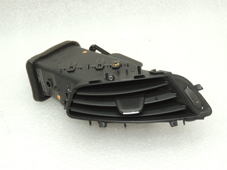 OEM Opel Zafira C Priekšējā centrālā labā paneļa ventilācijas režģa ventilācijas sprausla 13427381