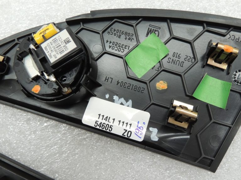 OEM Opel Zafira C skaļruņu vāku komplekts paneļa panelim 20891043, 2089104