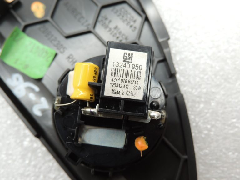OEM Opel Zafira C skaļruņu vāku komplekts paneļa panelim 20891043, 2089104