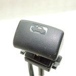 OEM Suzuki SX4 1.6i motora pārsega fiksators 8216079J00