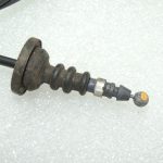 OEM Suzuki SX4 1.6i motora pārsega fiksators 8216079J00