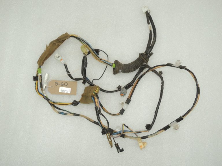 OEM Suzuki Grand Vitara III 1.9DDiS elektroinstalācijas siksna aizmugurējām durvīm 368456565J10