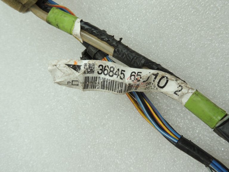 OEM Suzuki Grand Vitara III 1.9DDiS elektroinstalācijas siksna aizmugurējām durvīm 368456565J10