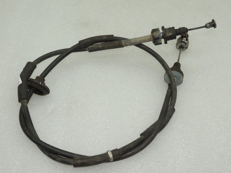 OEM Suzuki Jimny 1.3i sajūga atbrīvošanas trose 2371081AA1