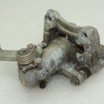 Suzuki SX4 SUZUKI SX4, 1.6i Bremžu suports aizmugurējais kreisais 55402-80J01-999