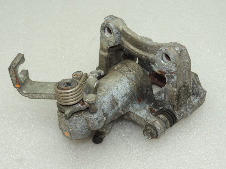 Suzuki SX4 SUZUKI SX4, 1.6i Bremžu suports aizmugurējais kreisais 55402-80J01-999