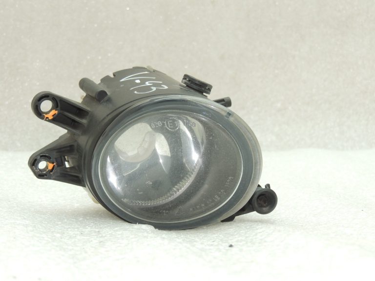 Volvo S40 II Miglas lukturis pa labi 31213176