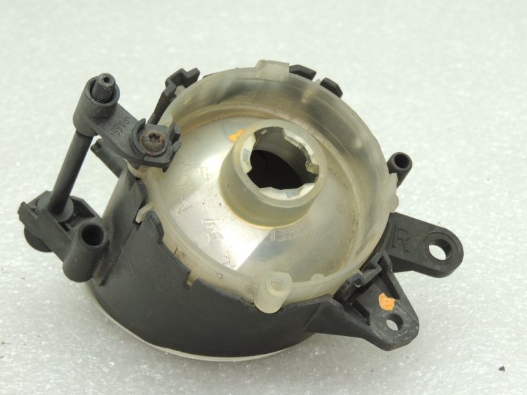 Volvo S40 II Miglas lukturis pa labi 31213176