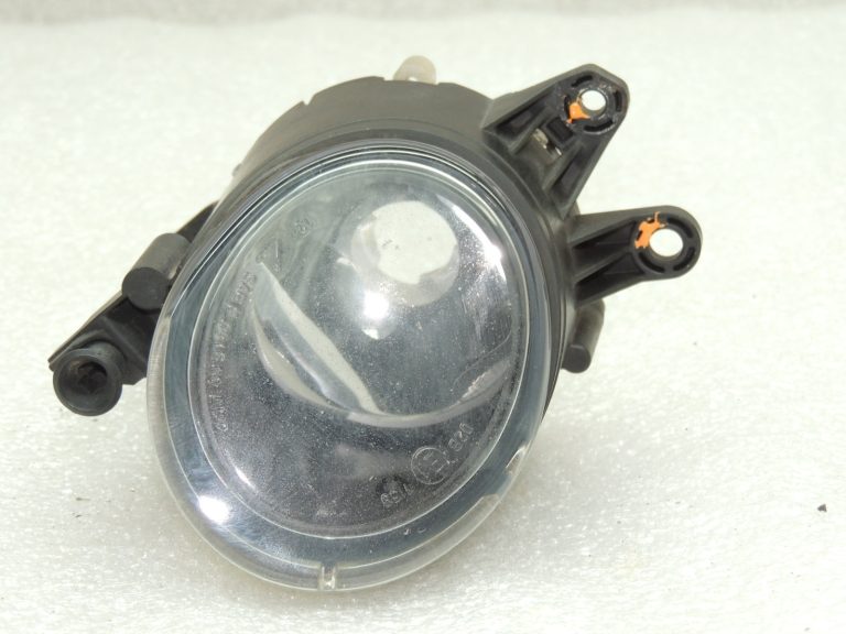 Volvo S40 II Miglas lukturis pa labi 31213176
