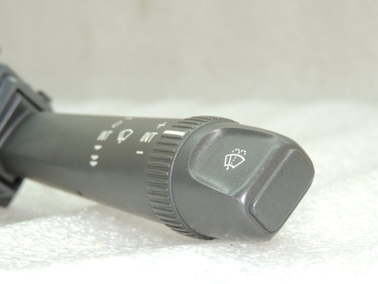 Volvo S80 I Vējstikla tīrītāju slēdzis 31268581