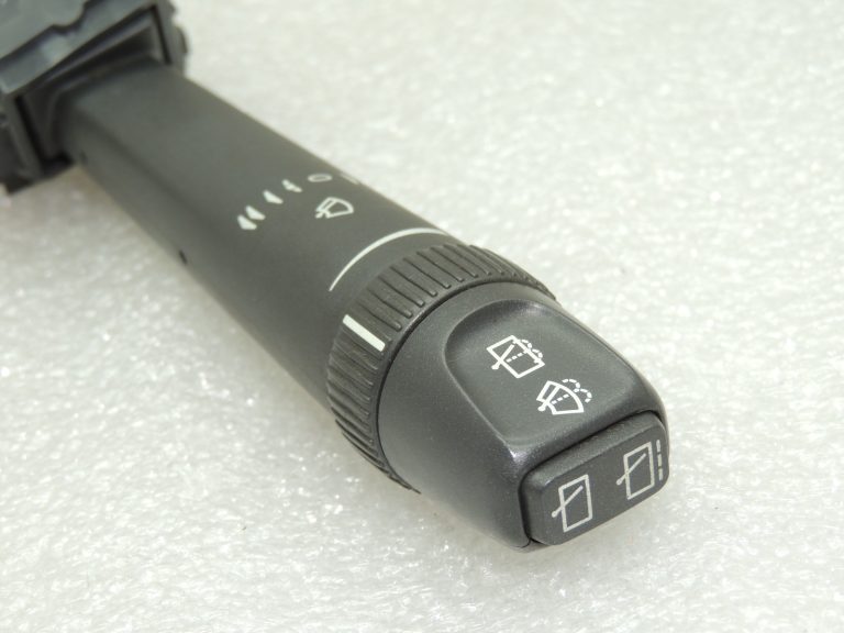 Volvo V70 XC70 Combi slēdzis Tīrītāju slēdzis 31268582