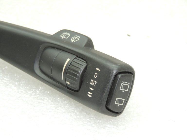 Volvo V50 kombinētais tīrītāju slēdzis Vējstikla tīrītāju slēdzis 8682869