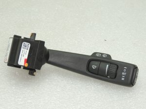 Volvo V70 III Stikla tīrītāju slēdzis Vējstikla tīrītāju slēdzis 31275360