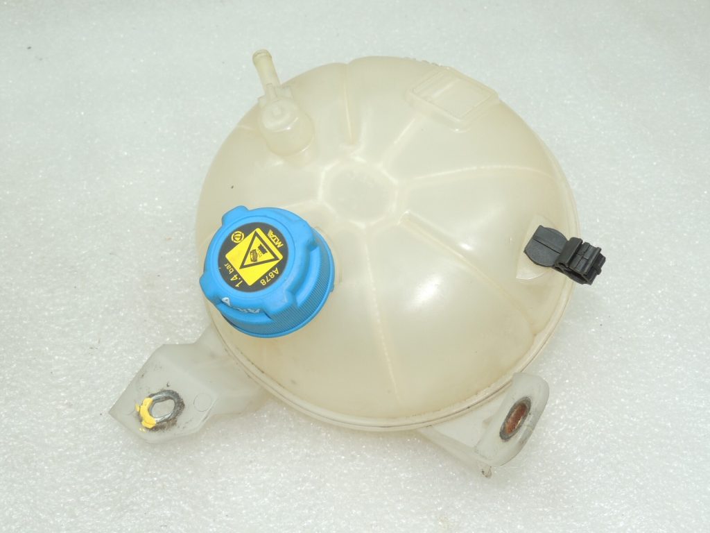 Alfa Romeo Giulietta 940 2.0D coolant reservoir 50544421