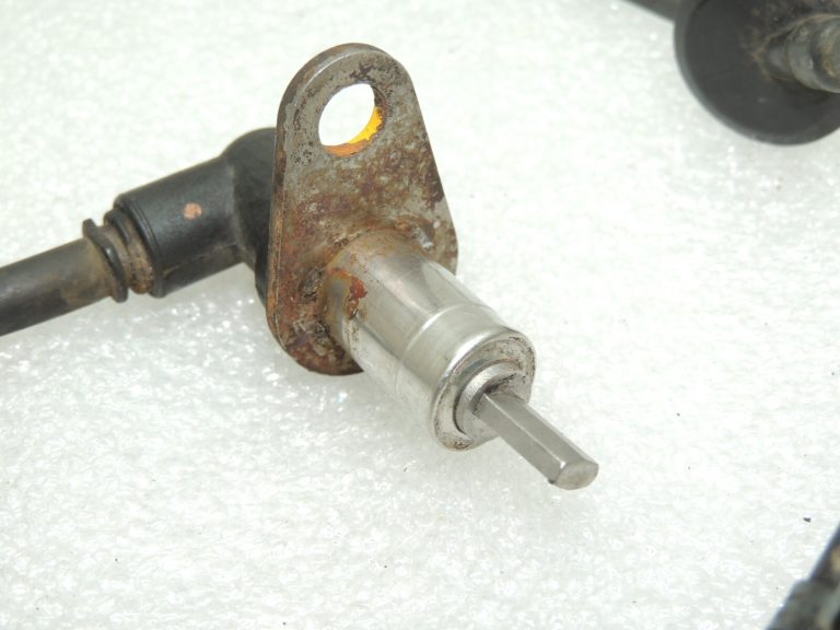 OEM Suzuki Liana riteņa ātruma sensors aizmugurējais labais 5631054G00