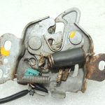Suzuki SX4 II dzinēja pārsega slēdzene, dzinēja pārsega fiksators 8211062M20