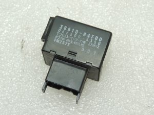 Oriģināls „Suzuki“ pagrieziena signāla relejs 3861084F00
