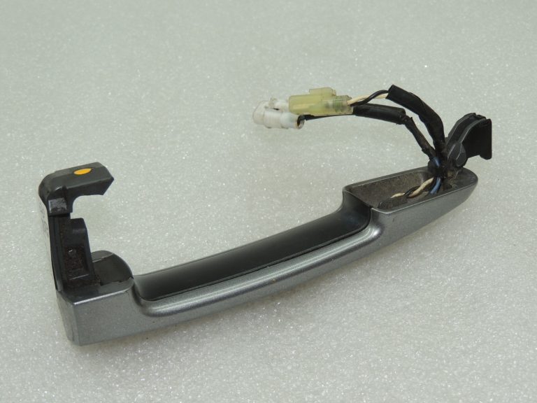 Suzuki SX4 ārējo priekšējo durvju rokturis bez atslēgas, pelēks 82810-63811-ZCD