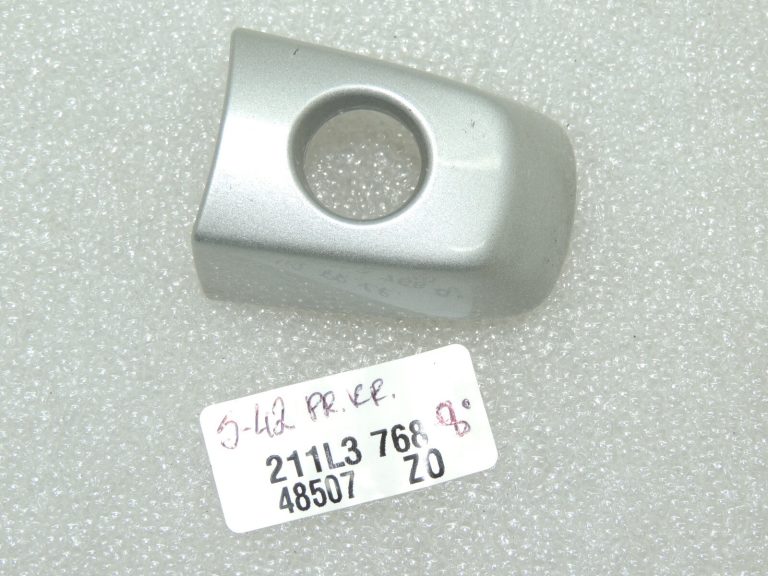 Suzuki SX4 vāciņš ārdurvju rokturis priekšējais kreisais sudraba 82813-63J00-ZCC