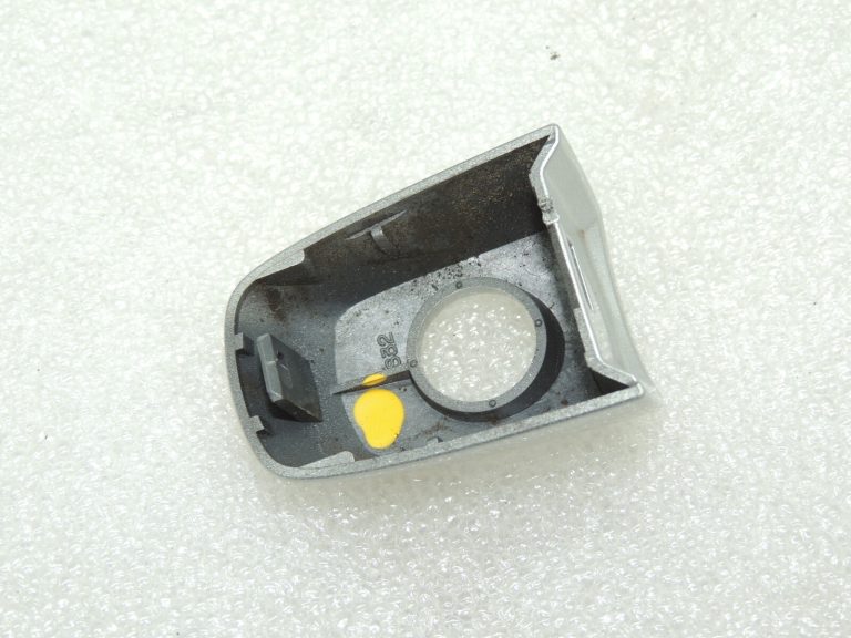 Suzuki SX4 vāciņš ārdurvju rokturis priekšējais kreisais sudraba 82813-63J00-ZCC