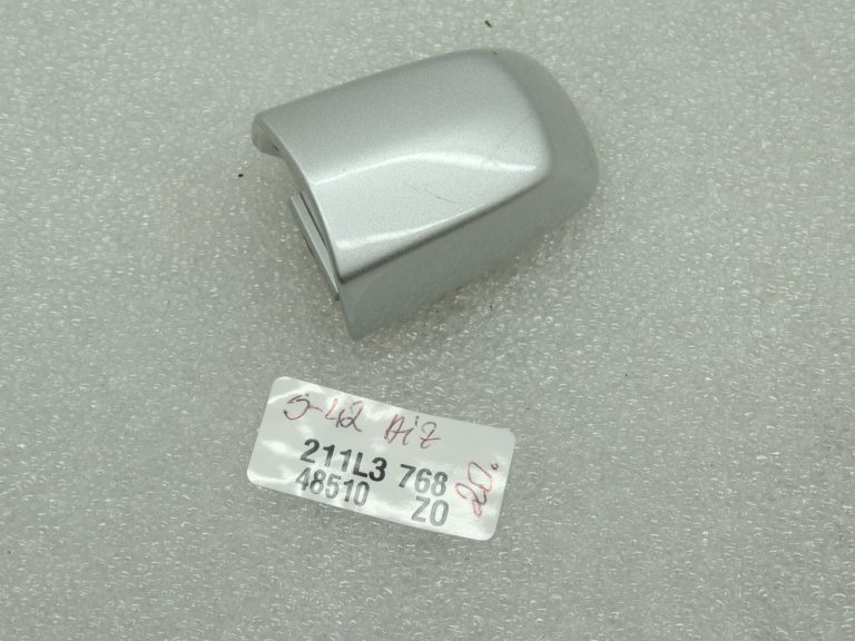 Suzuki SX4 vāciņš ārējo aizmugurējo durvju rokturis sudraba krāsā 82833-63J00-ZCC