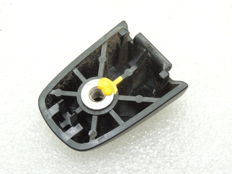 Fiat Sedici ārējo durvju rokturu vāciņš aizmugurējais melns 71743428