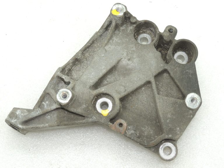 Alfa Romeo Giulietta 940 Kompresora kronšteins 51850875