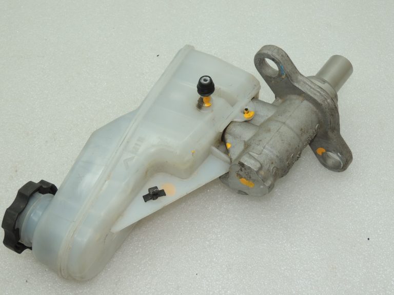 Opel Insignia B 1.5i galvenais bremžu cilindrs 84118583