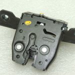 Opel Insignia B aizmugurējo durvju slēdzene YR00237080