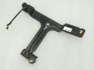 OEM Opel Insignia B akumulatora turētājs 84213684